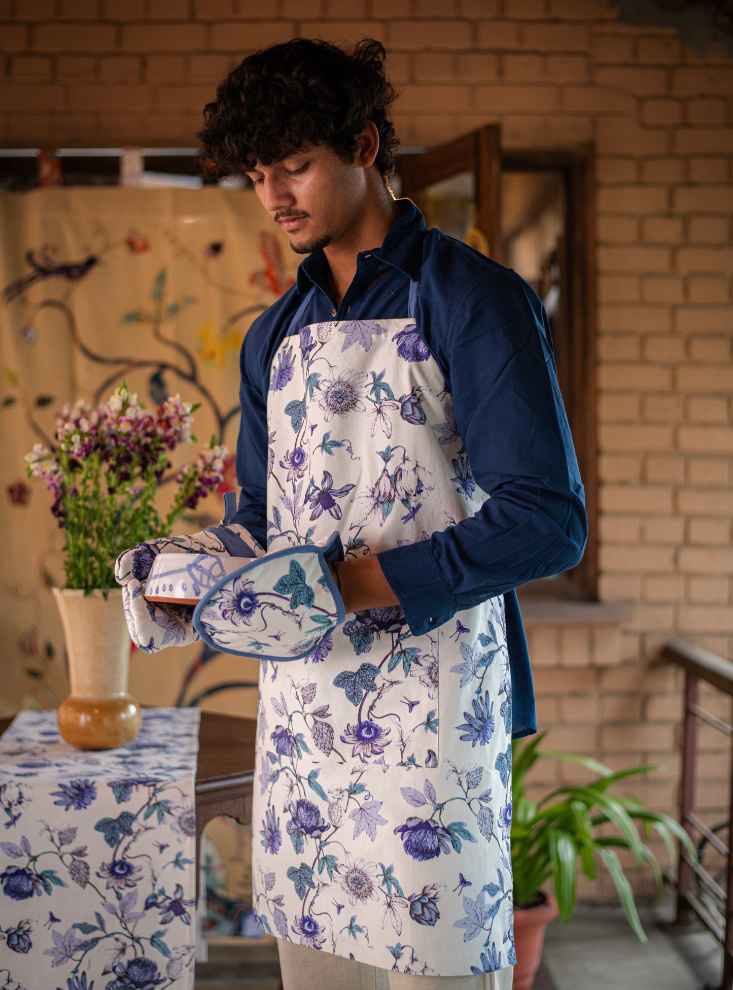 Printed Hot Pad : Serafina Blue & White Canvas