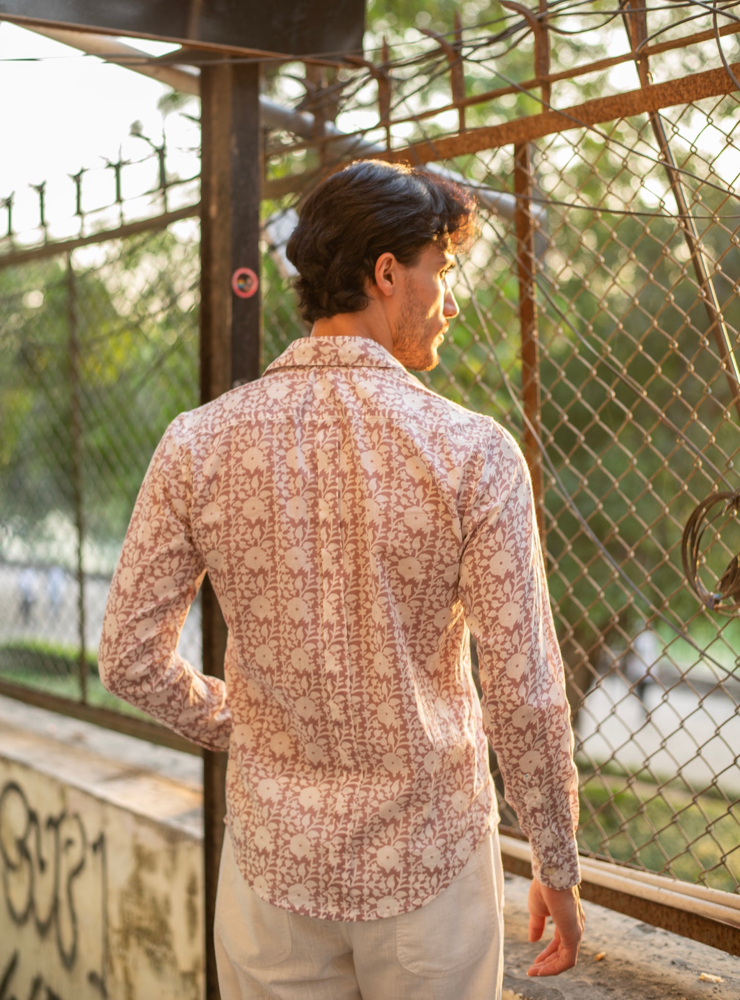 Hangout Shirt Full Sleeves: Camryn Mocha