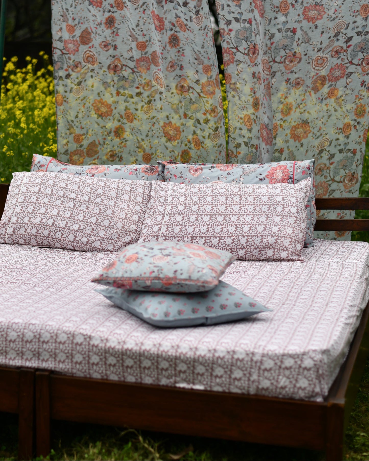 Printed Fitted Sheet w Pillow : Camryn Mocha Cambric
