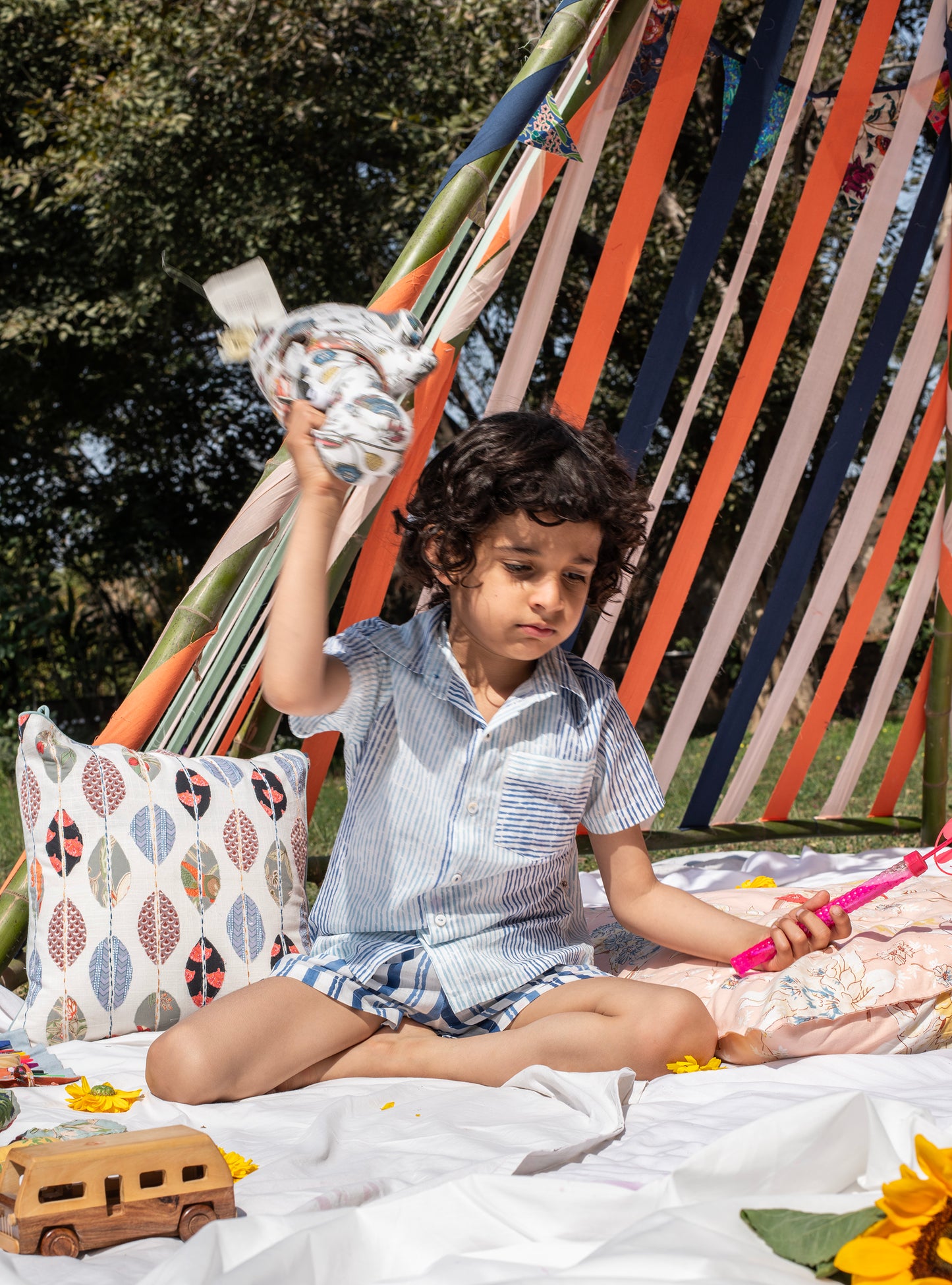 Baga - Kids Angad Block Print Shorts: Blue Border