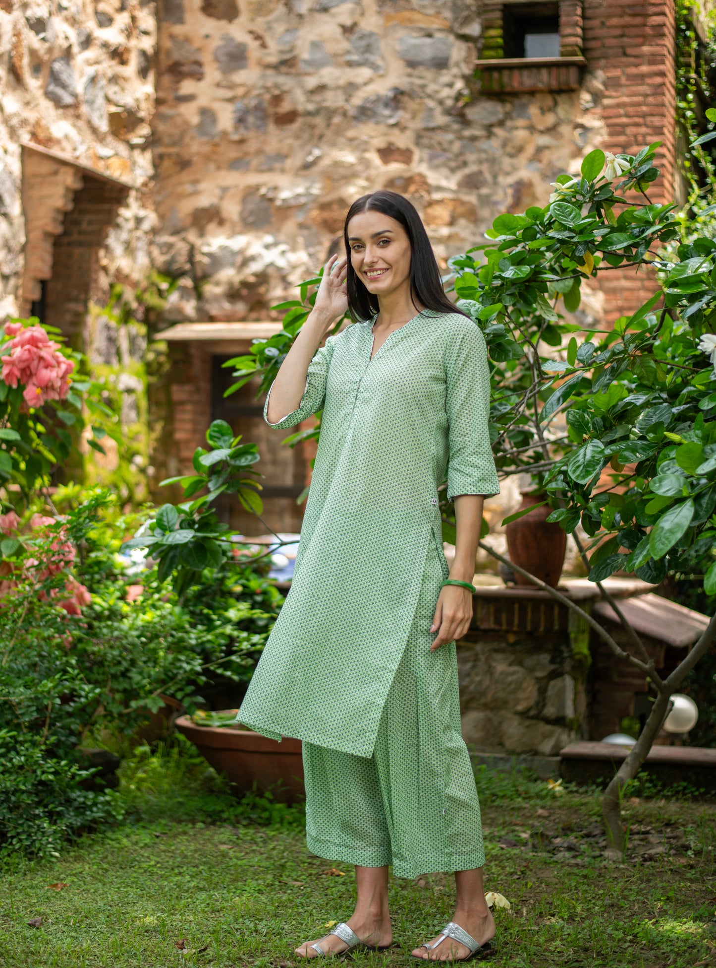 Lali Kurta Scales : Green Voile