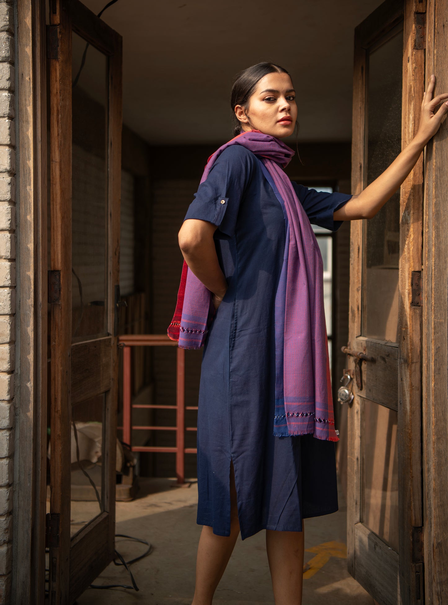 Patteda Anchu Handspun Eco Friendly : Dyed Stole Blue & Red