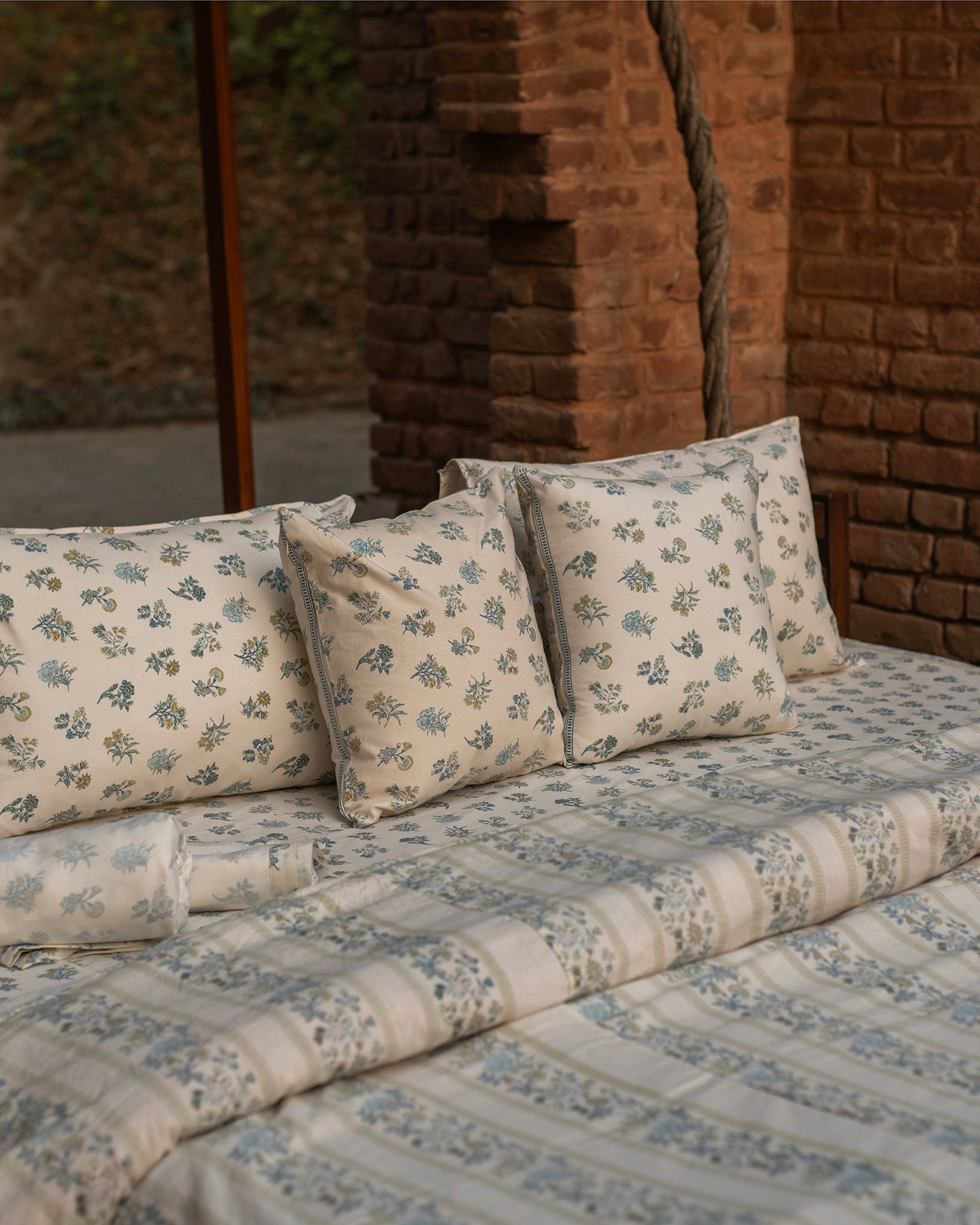 Printed Fitted Sheet w Pillow : Toile Ivory Cambric