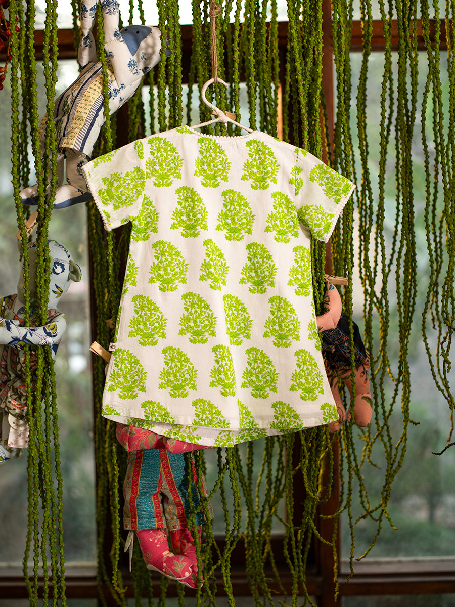 Carrie Dress : Paisley Green