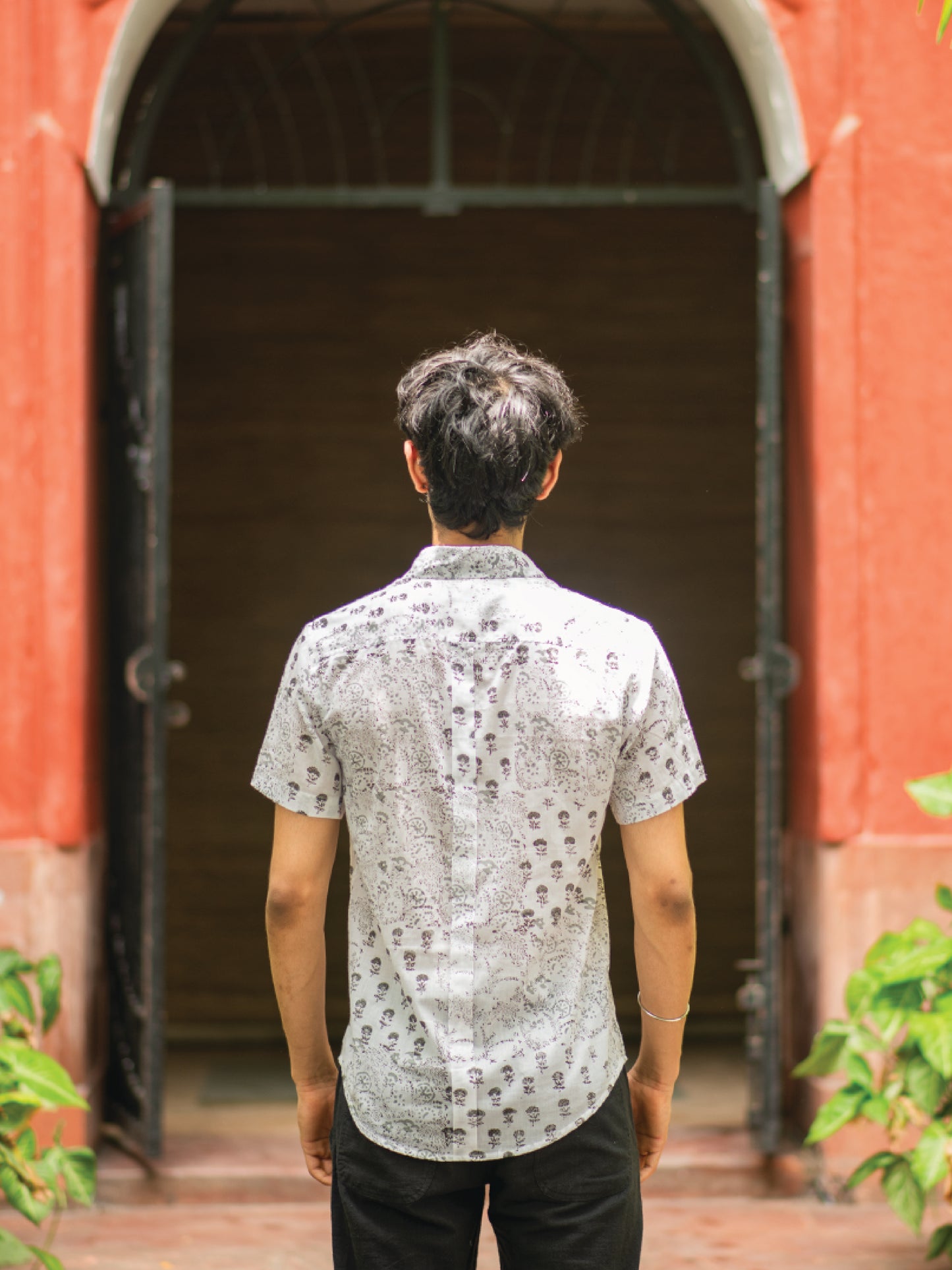 Hangout Shirt Half Sleeves : (Block Ptd) Boota & Lines Black