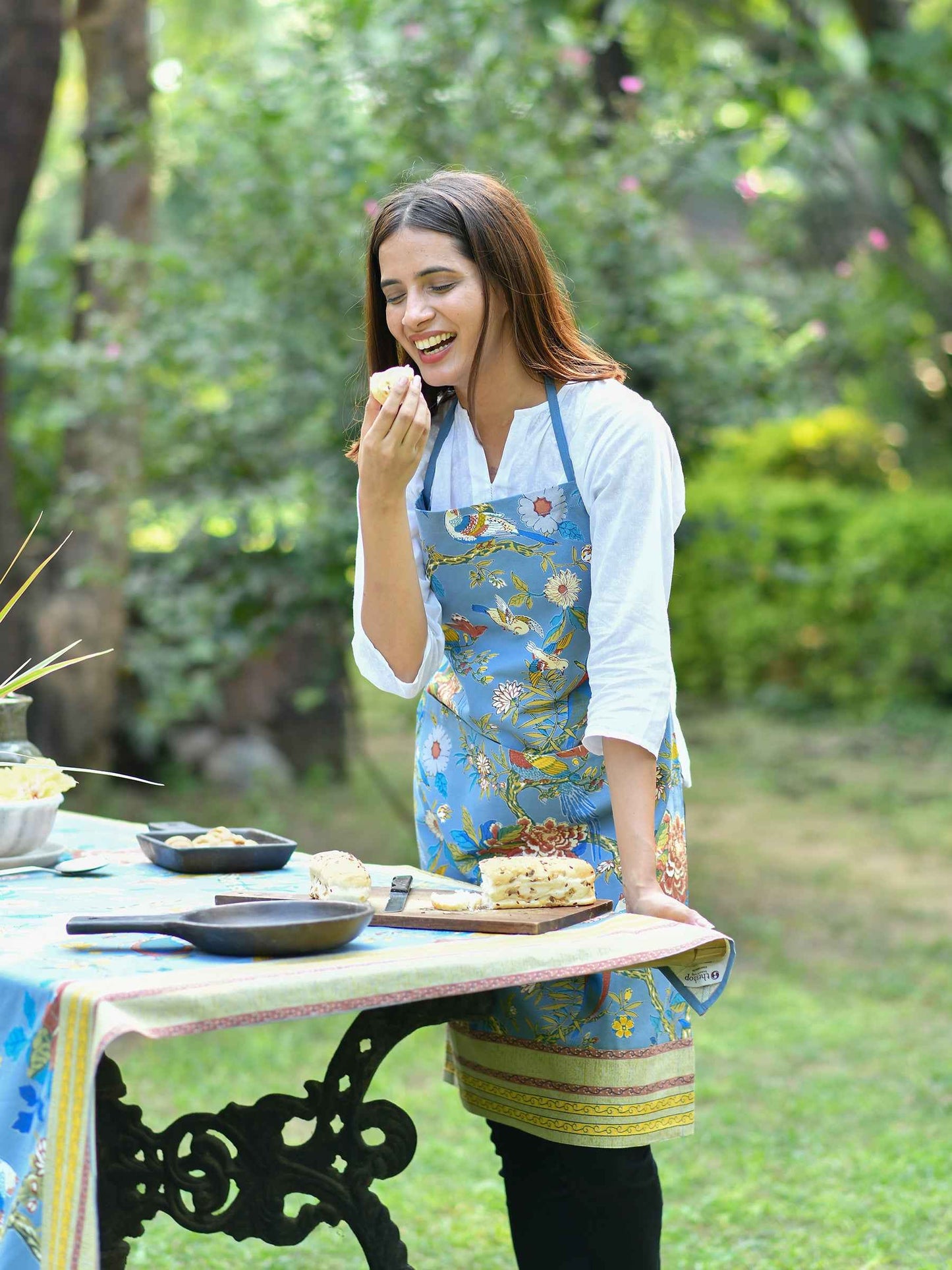 Canvas Apron : Bird Blue