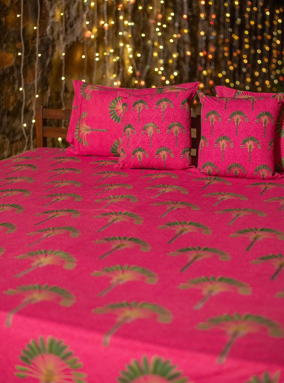 Printed Cushion Cover Rev : Banana Magenta Sheeting+Canvas
