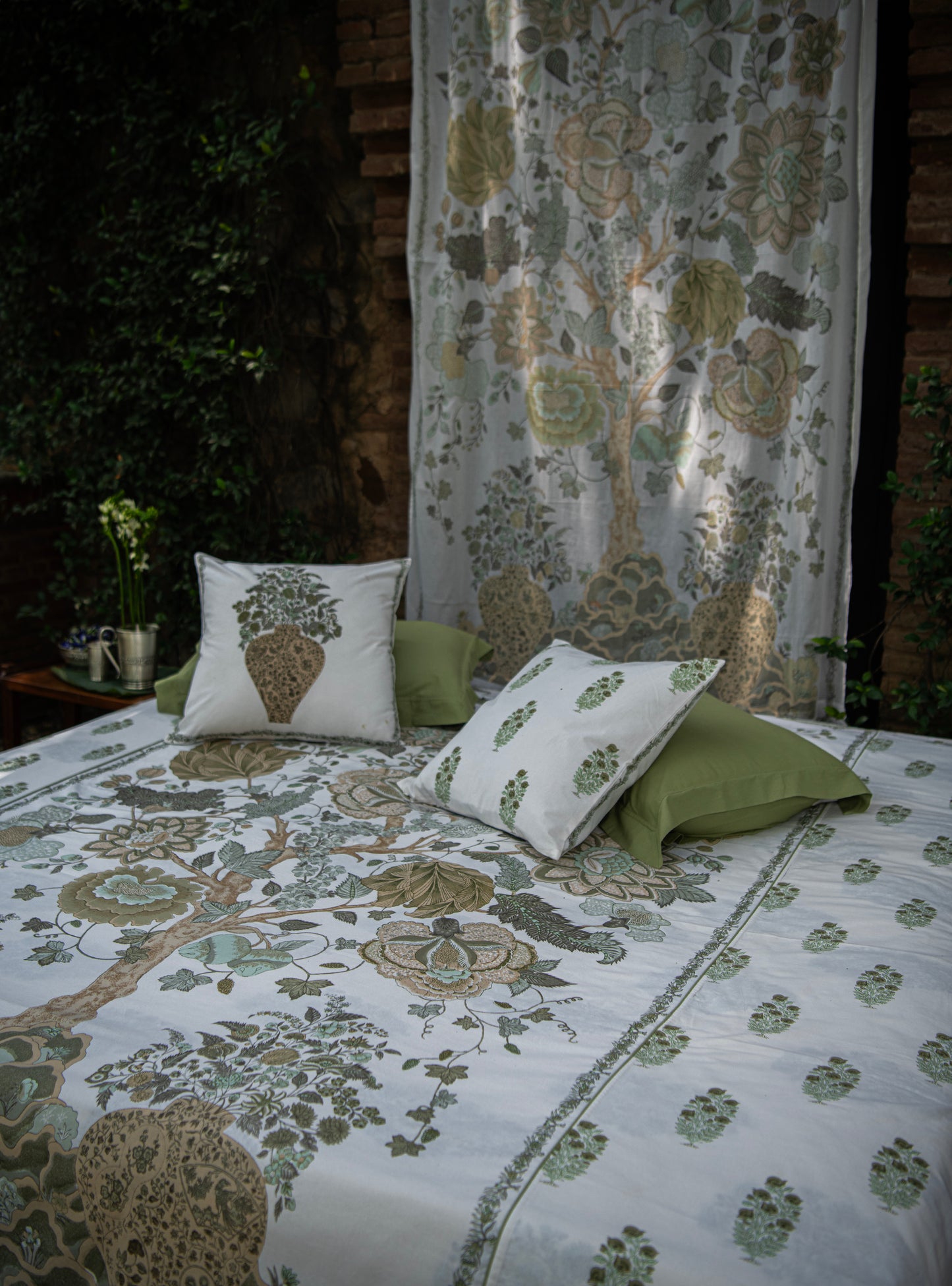 Printed Bed Cover : Tree of Life Sage Sheeting