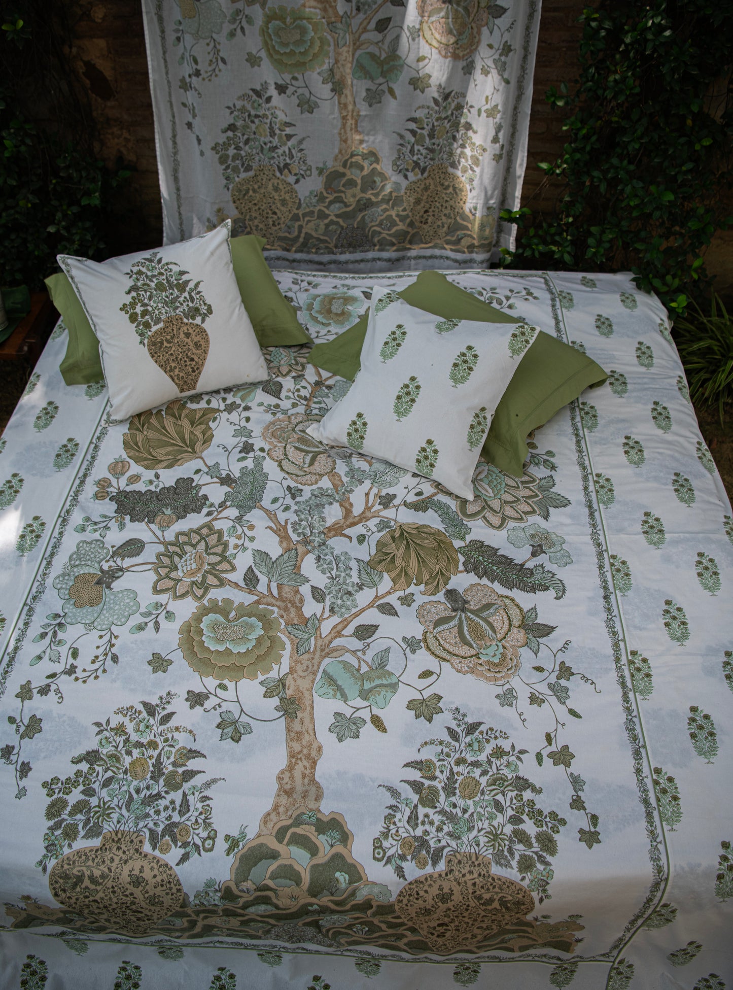 Printed Bed Cover : Tree of Life Sage Sheeting