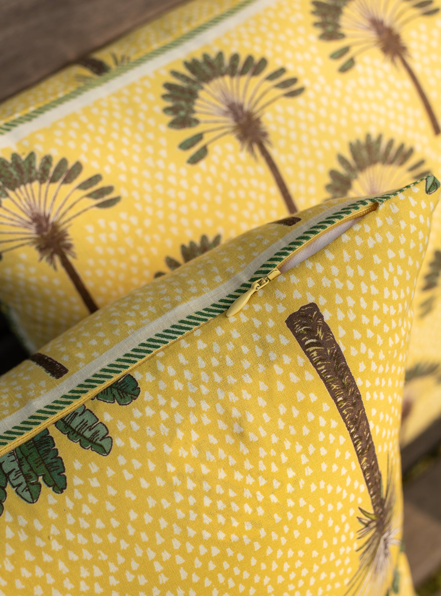 Printed Cushion Cover Rev : Banana Lemon Slub+Sheeting