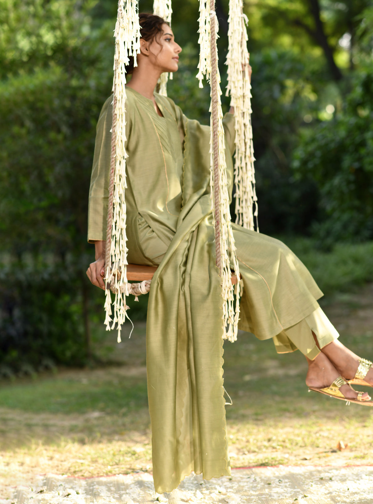 Devi Pintuck : Kurta Olive Chanderi