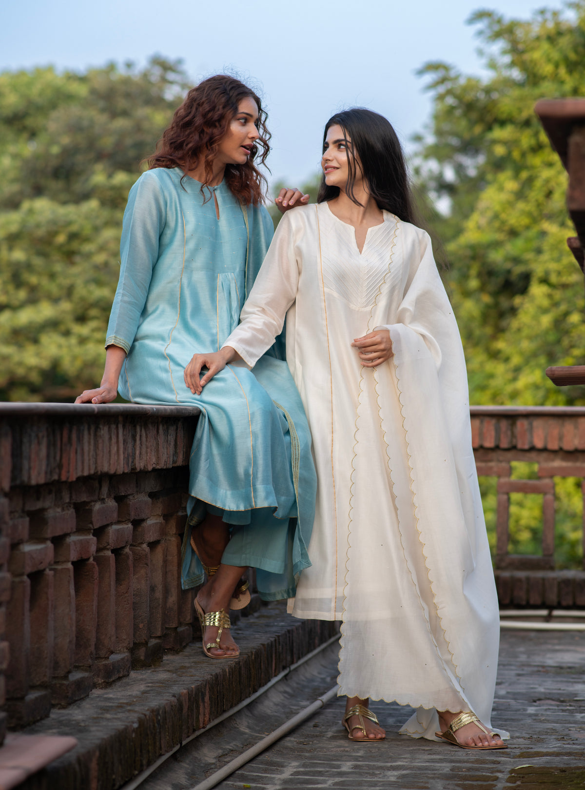 Scalloped Dupatta : Ivory  Chanderi