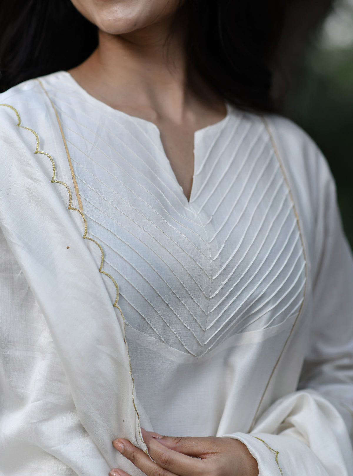 Devi Pintuck Kurta : Ivory Chanderi