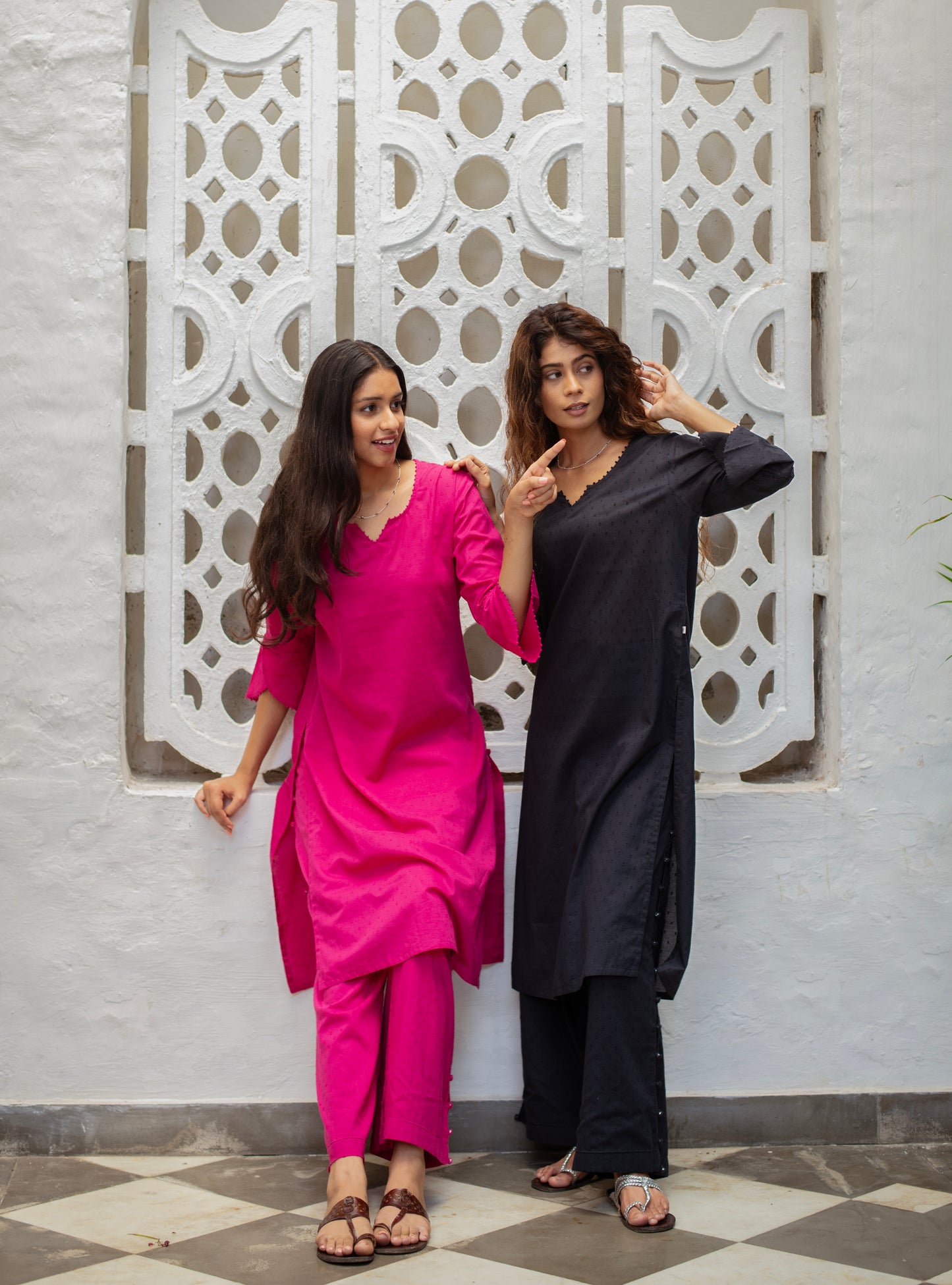 Cuff Kurta : Solid Rani Swiss Dot Voile