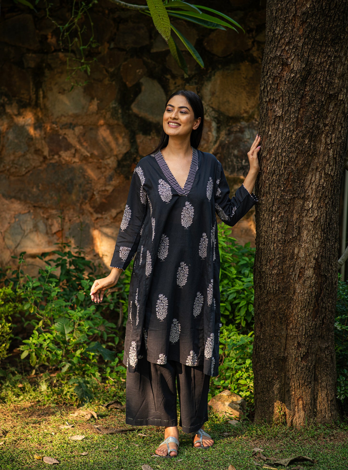 Kanan Kurta : Rosa Buti Black Voile