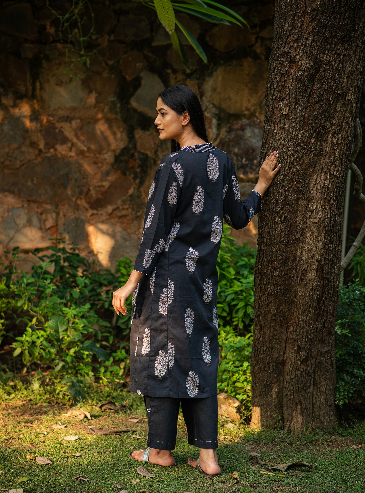 Kanan Kurta : Rosa Buti Black Voile