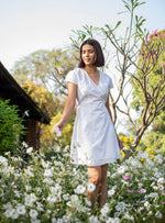 Tie Wrap  Swiss Dot Voile: Solid White