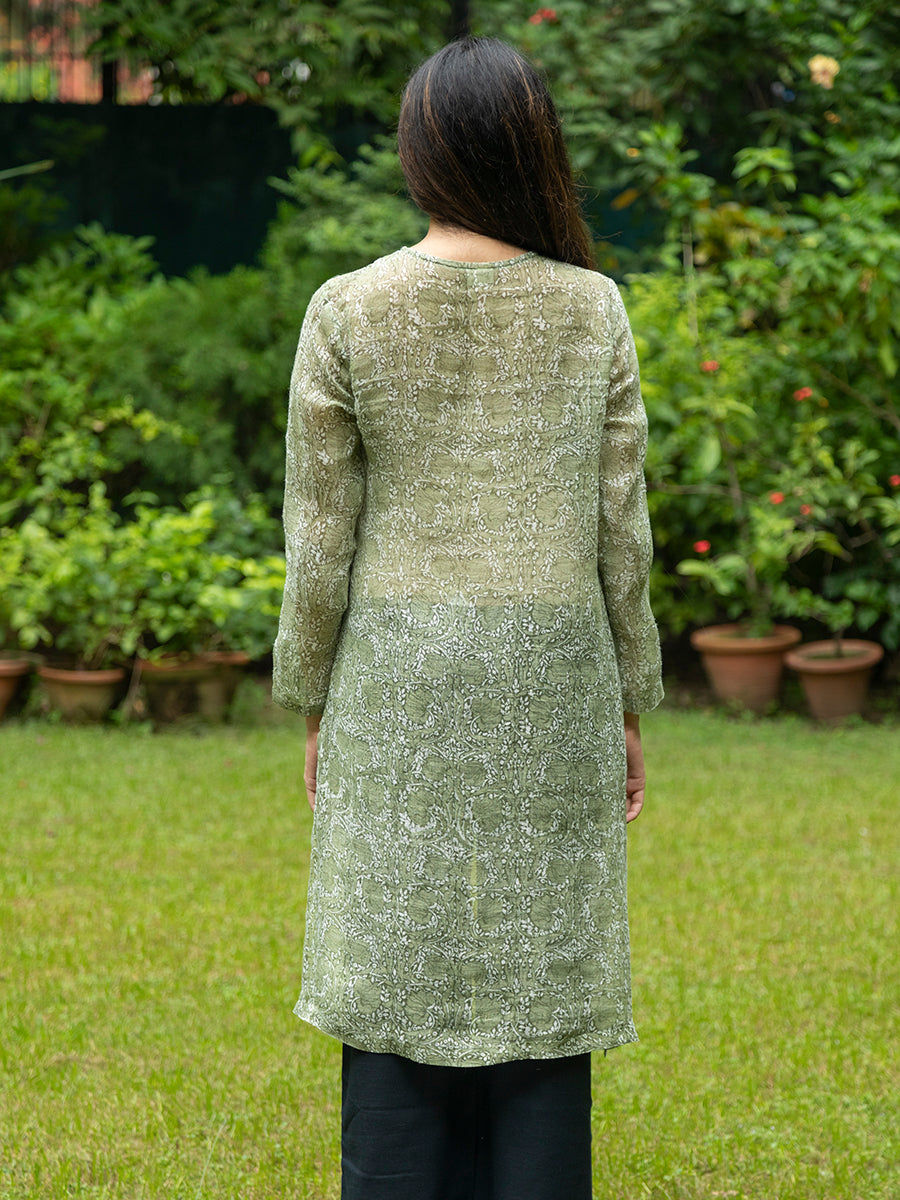 Delicate Shrug : Lilia Moss	Linen