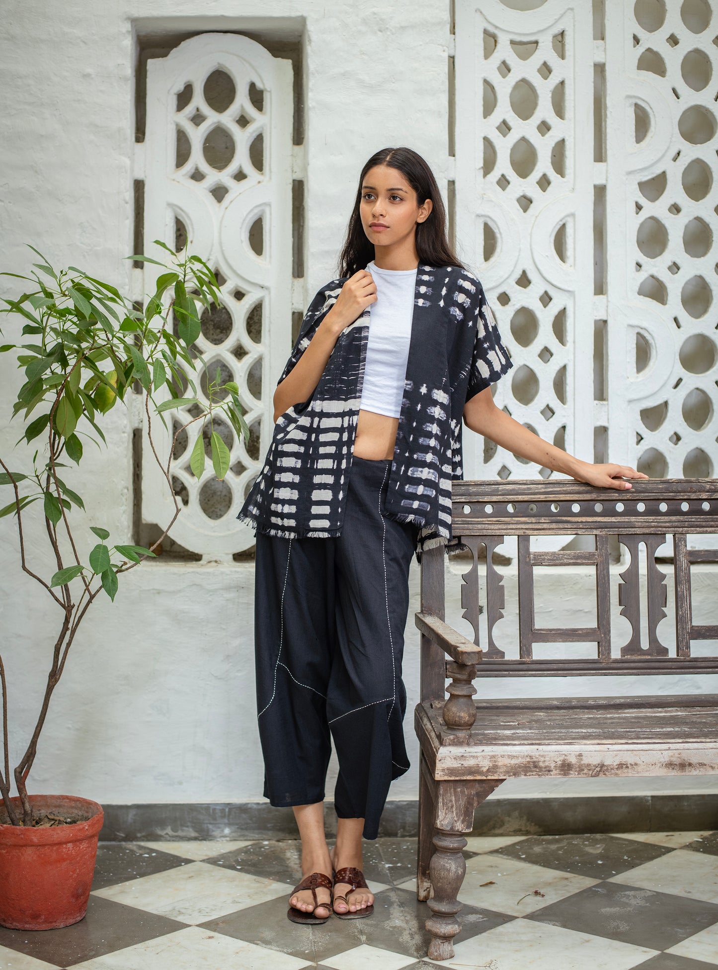 Fray Shrug : Tie Dye Black Slub