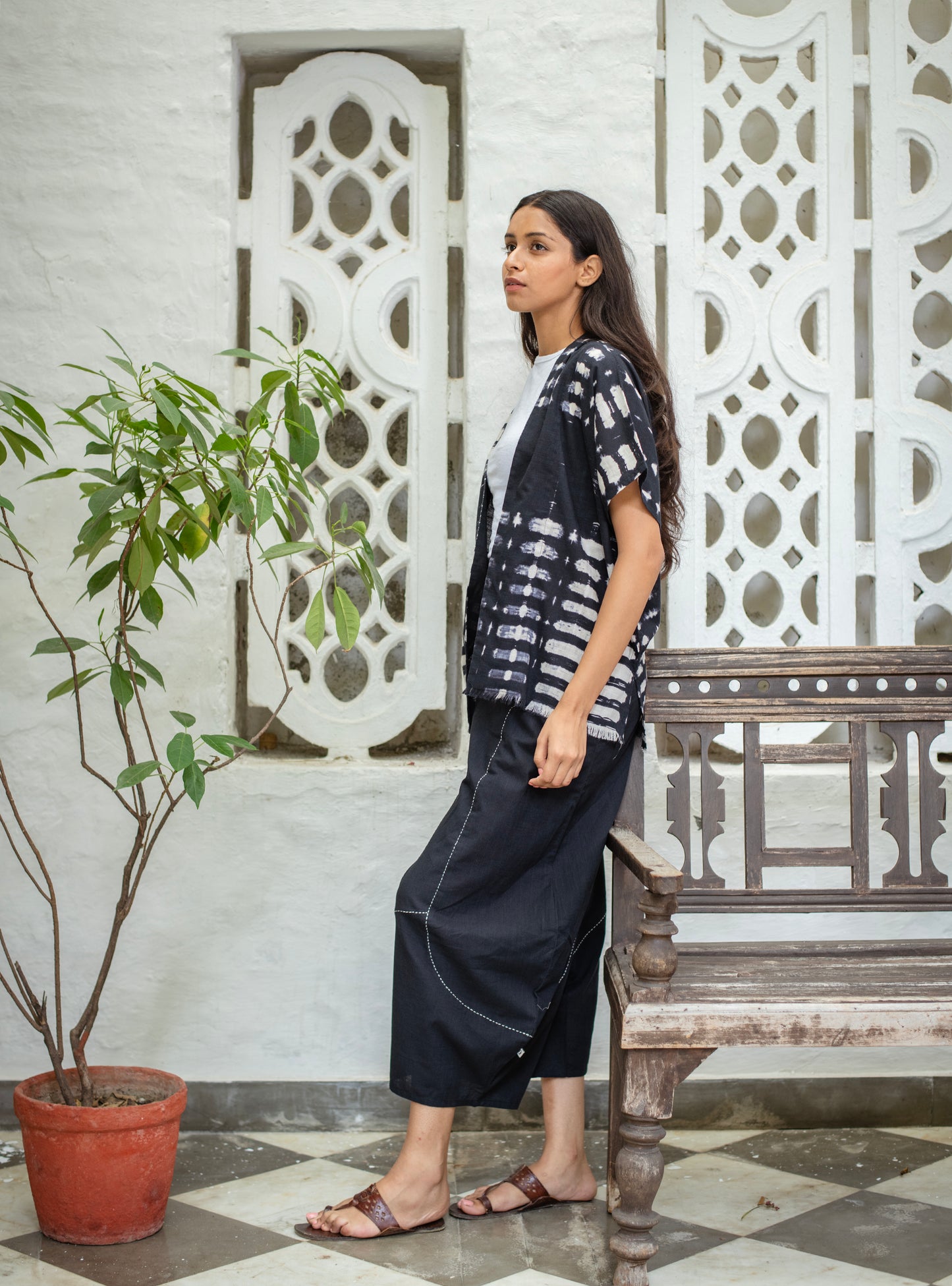 Fray Shrug : Tie Dye Black Slub
