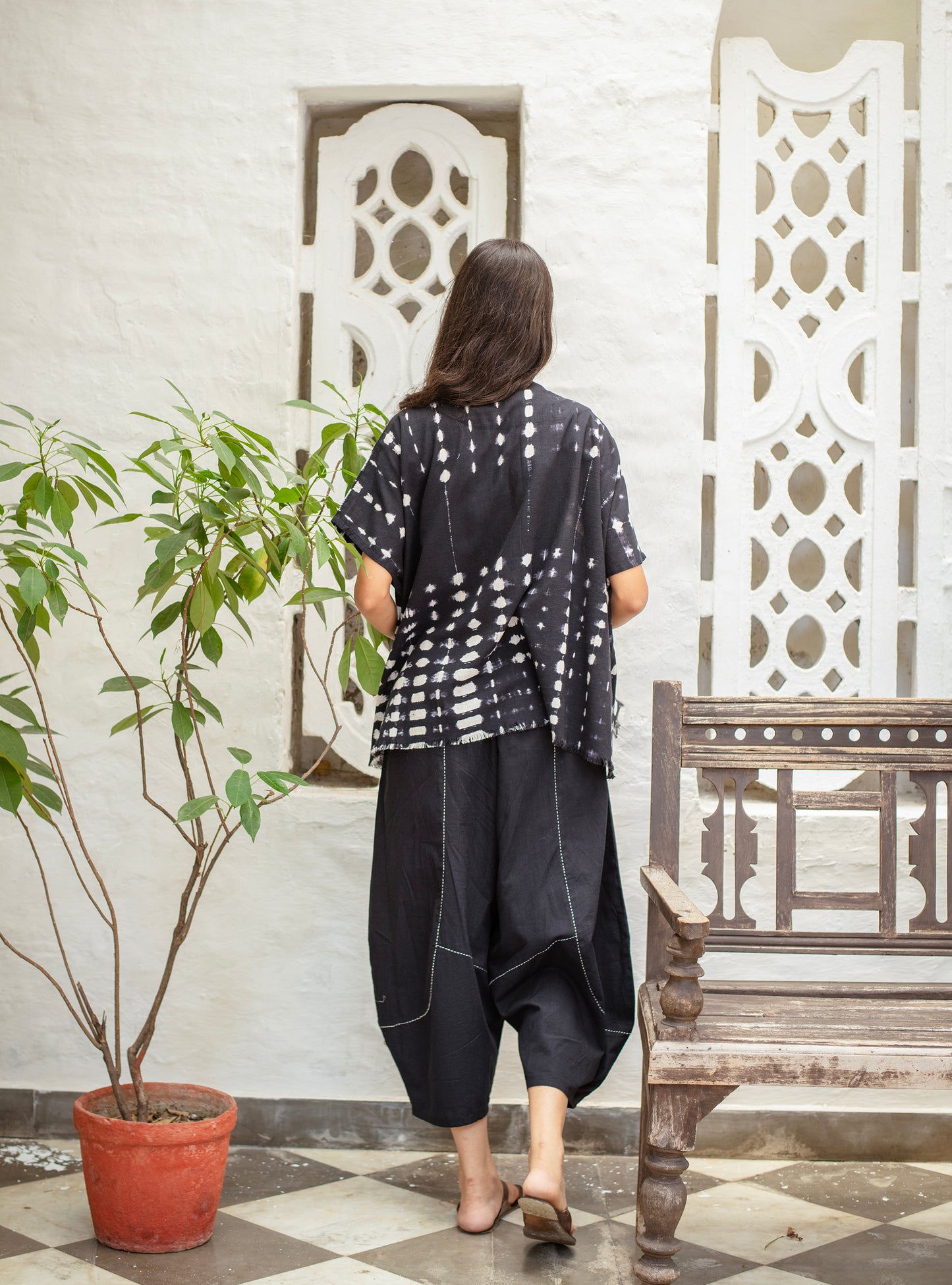 Fray Shrug : Tie Dye Black Slub