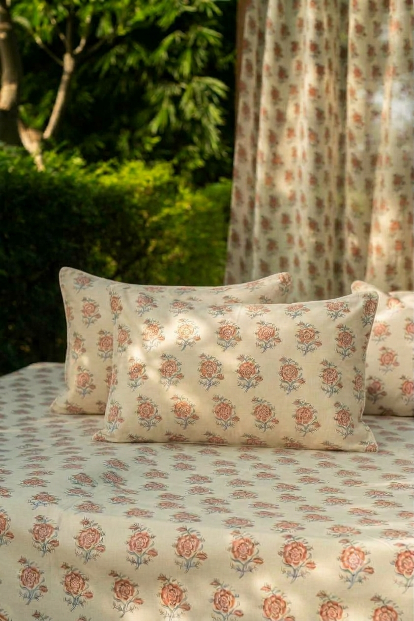 Printed Pillow Cover Rev : Indian Rose Sheeting