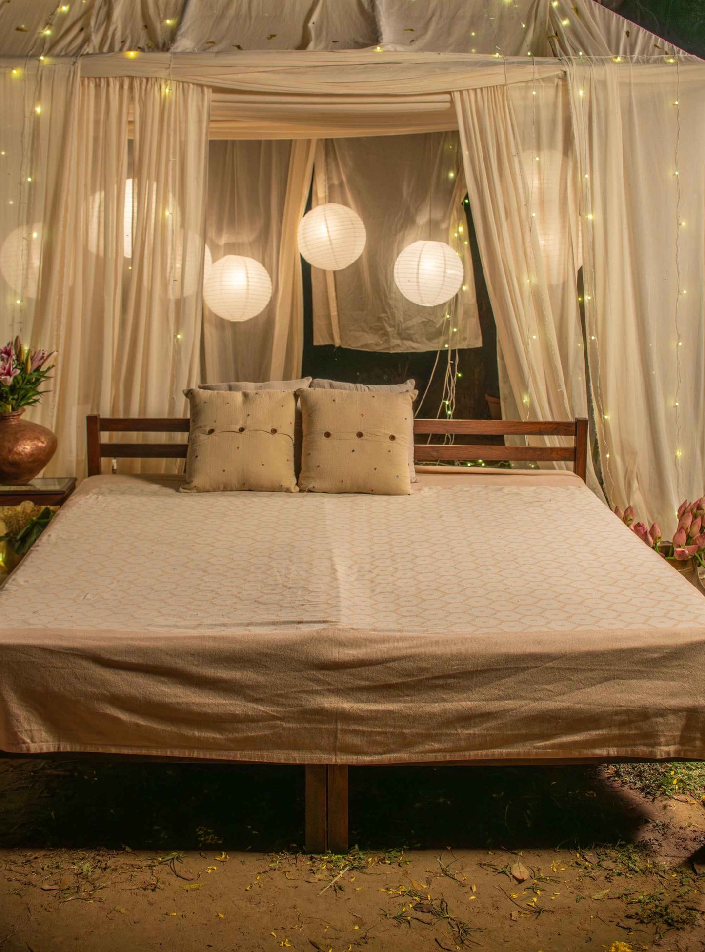 Handloom Bedcover : Jaal Beige