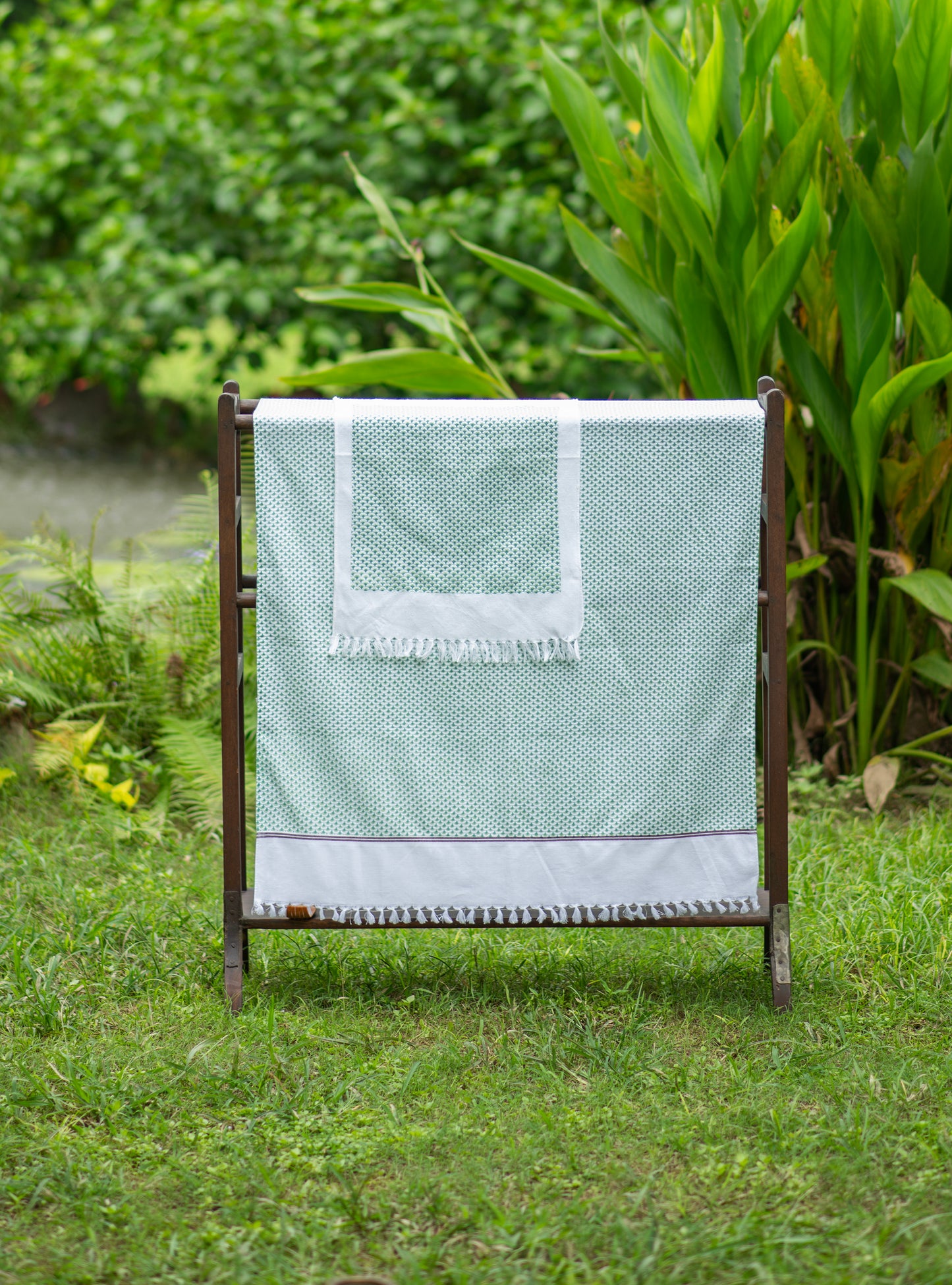 Kerala Bath Towel : Scales Green Handloom