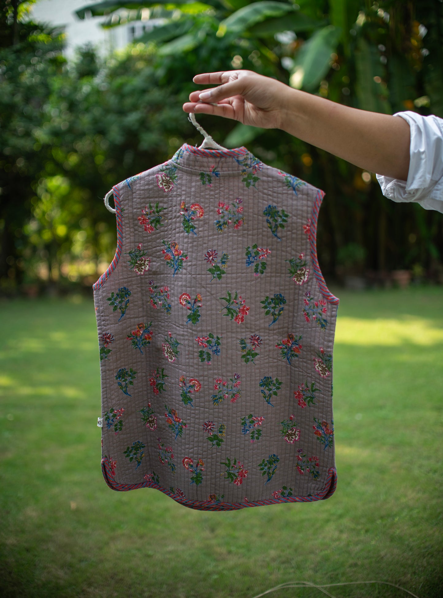 Kids Quilted Vest Rev : Toile Quail Voile