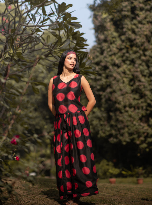 Back Tie Top : Tie & Dye Circle Red Chanderi