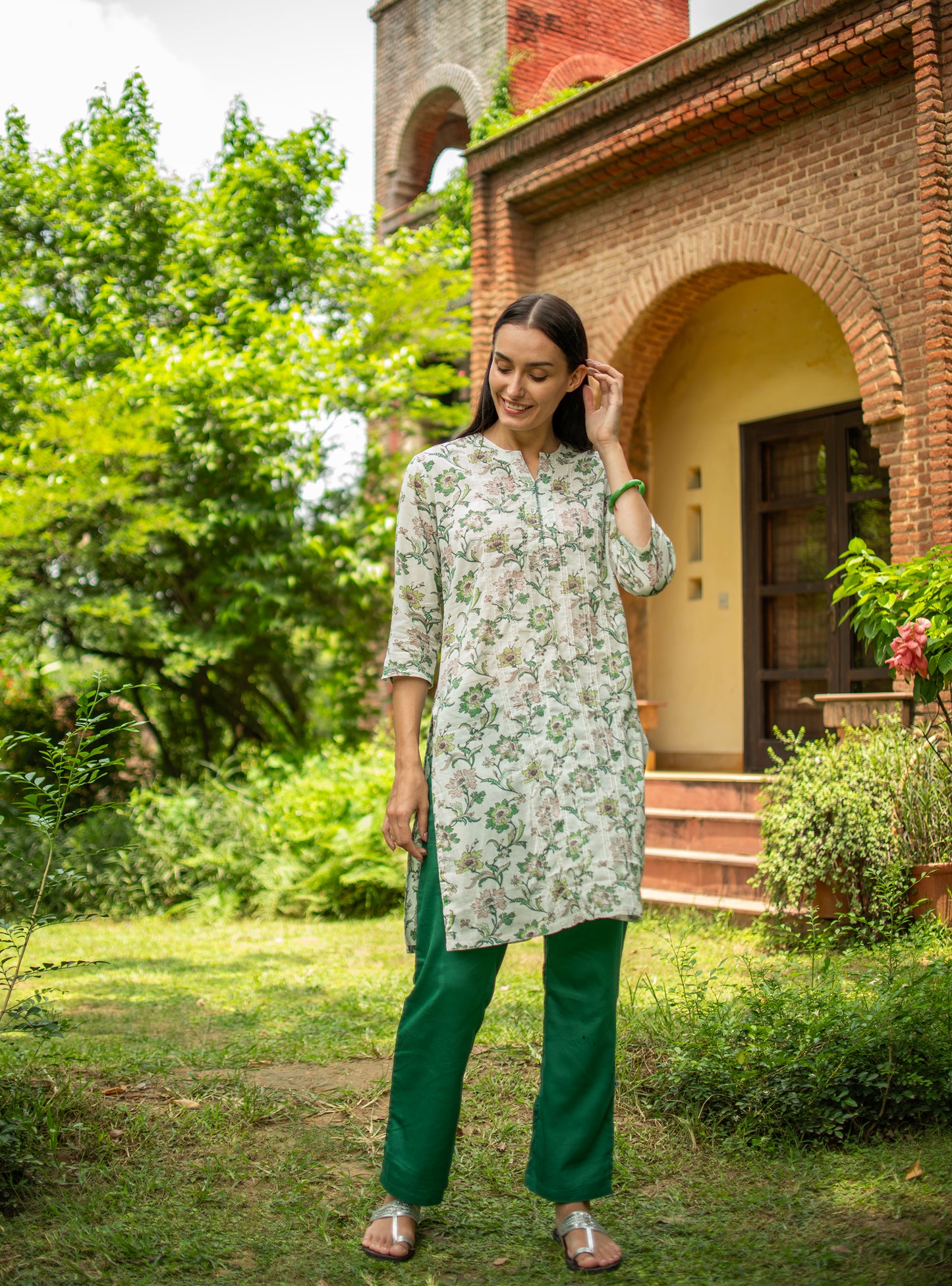 Luis Kurta With Pintucks : Chrysanthemum Ivory Voile