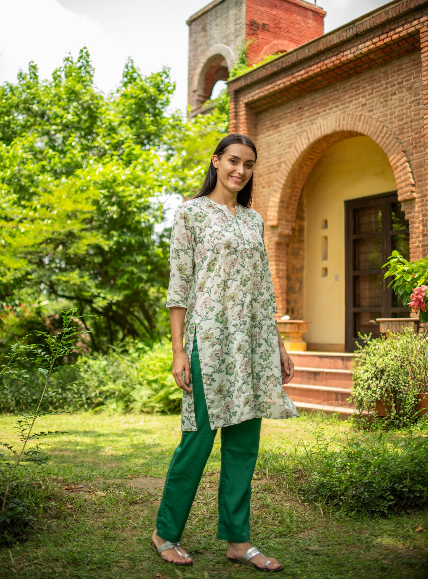 Luis Kurta With Pintucks : Chrysanthemum Ivory Voile