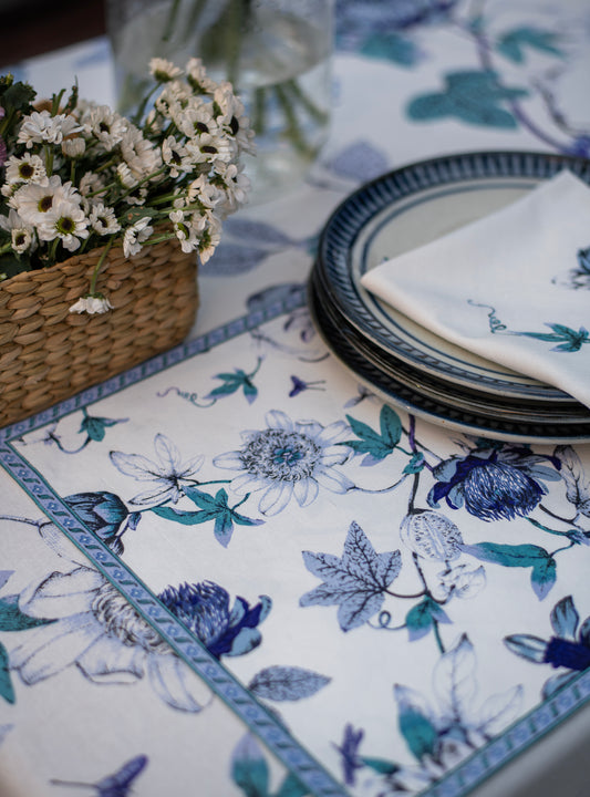 Printed Placemat Set of 6 : Serafina Blue & White Canvas