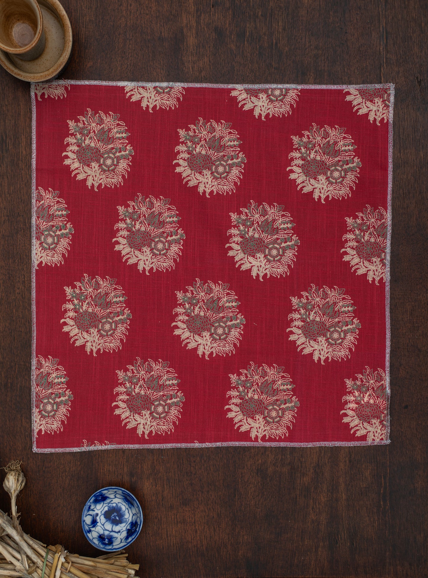 Napkin With Zari Overlock Set of 6 : Gulab Chilli Textured