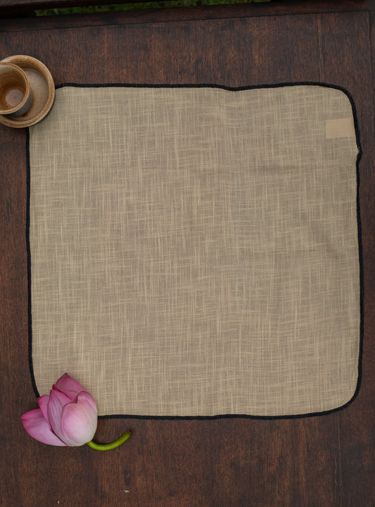 Napkin With Thread Overlock : Beige with Black Slub