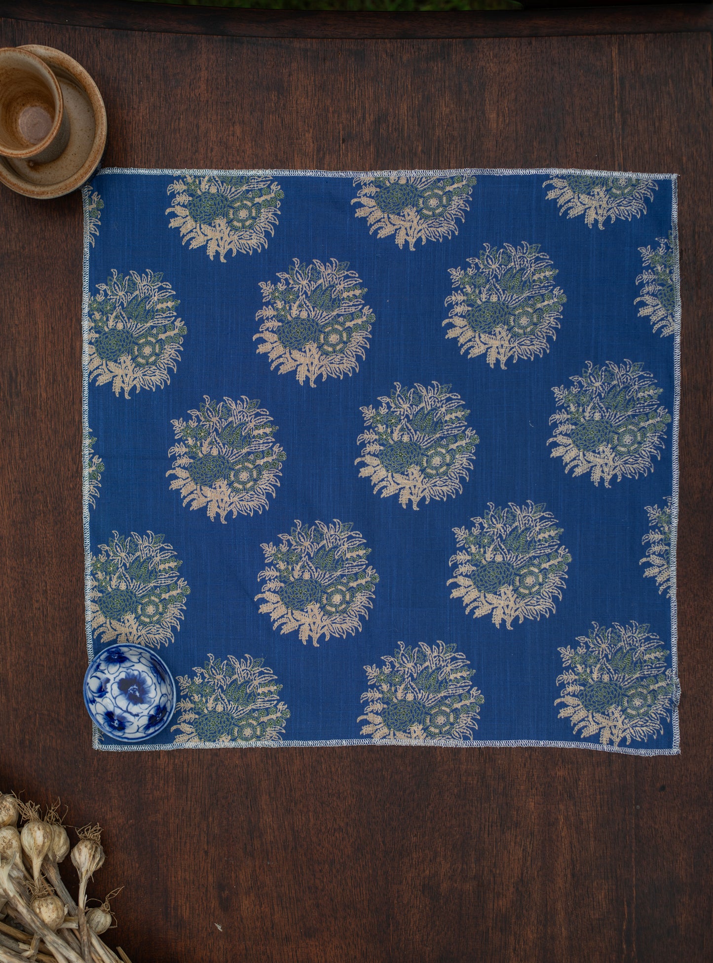 Napkin With Zari Overlock Set of 6 : Gulab Mingei Textured