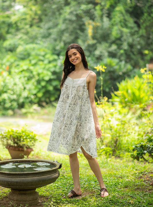 Olivia Nighty : Woodland Natural Voile