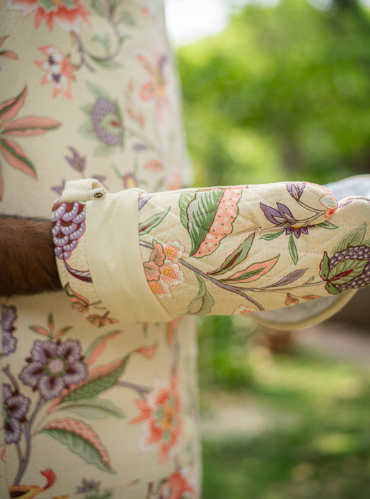 Printed Oven Mitt : Kerala Cream Canvas