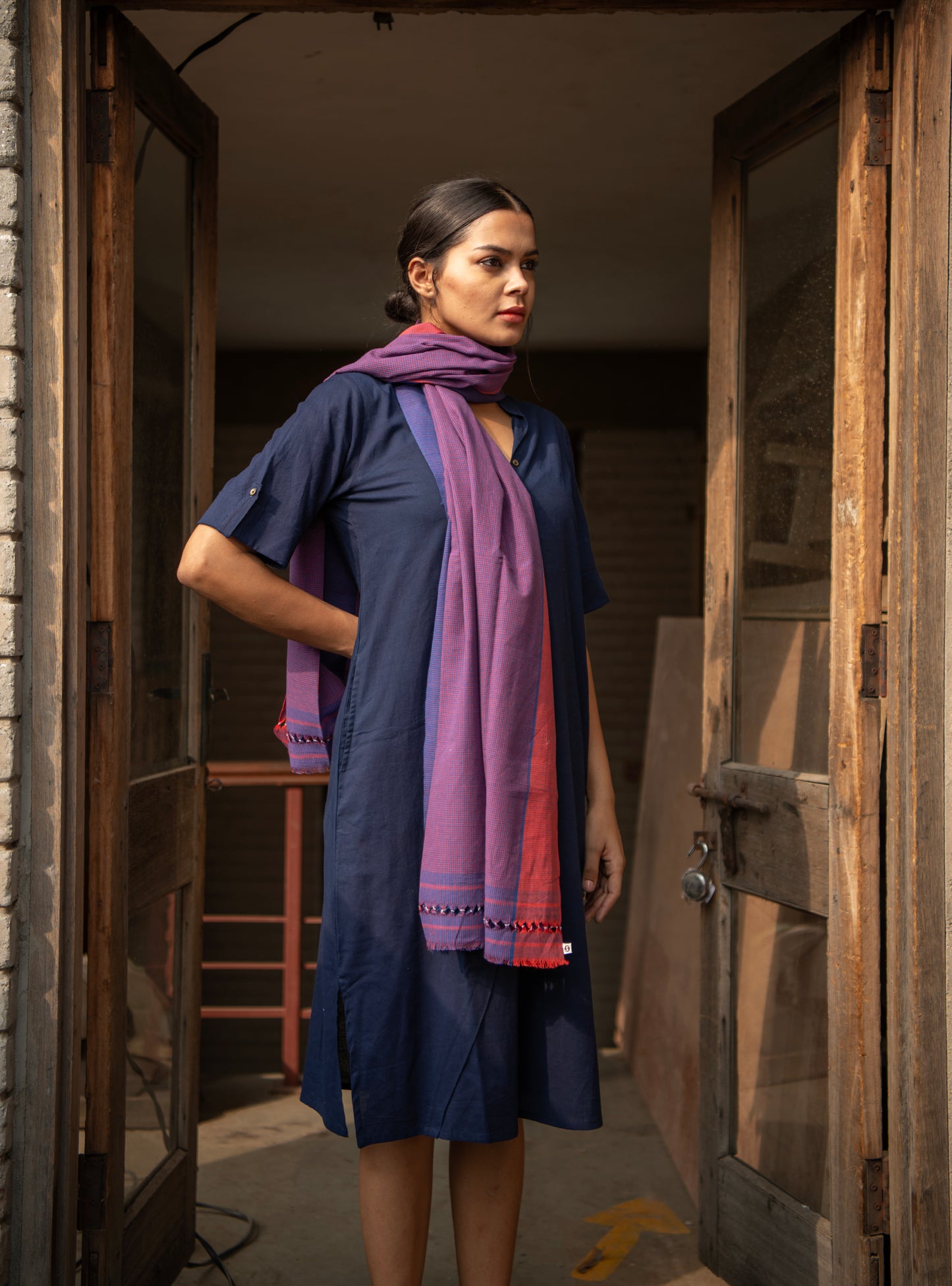 Patteda Anchu Handspun Eco Friendly : Dyed Stole Blue & Red