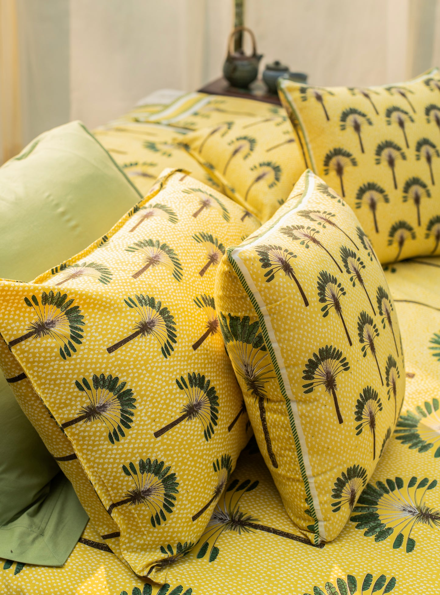 Printed Pillow Cover Rev : Banana Lemon Sheeting