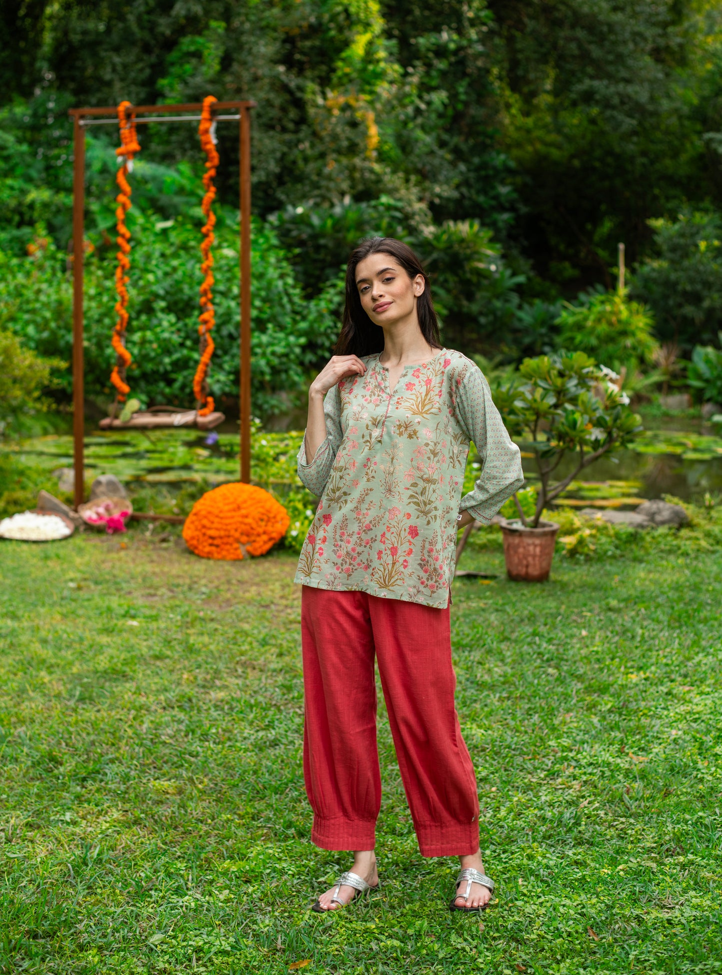 Pinch Cuff Pant : Solid Coral Slub
