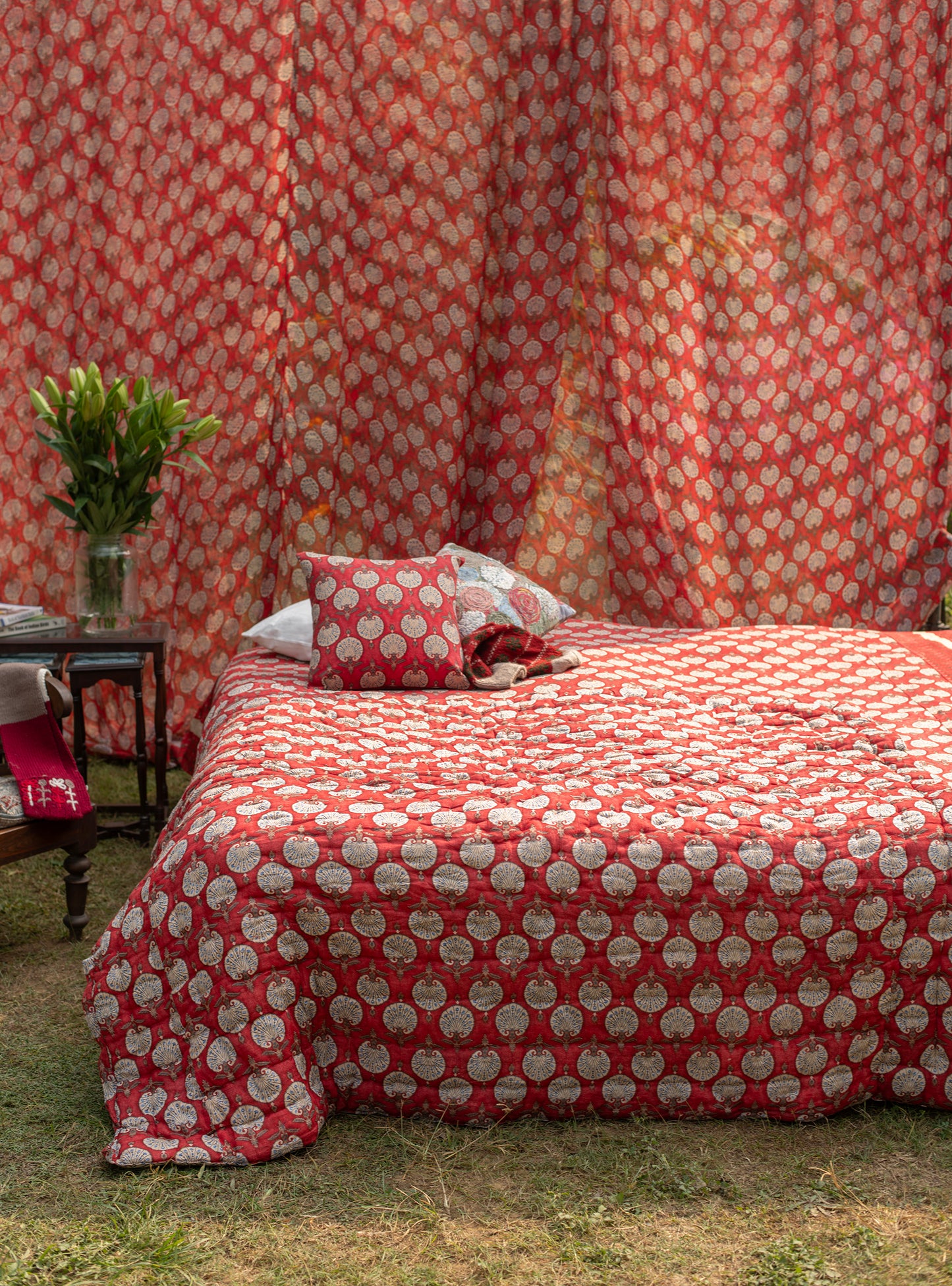 Printed Quilt Reversible : Shahi Red Voile