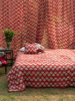 Printed Quilt Reversible : Shahi Red Voile