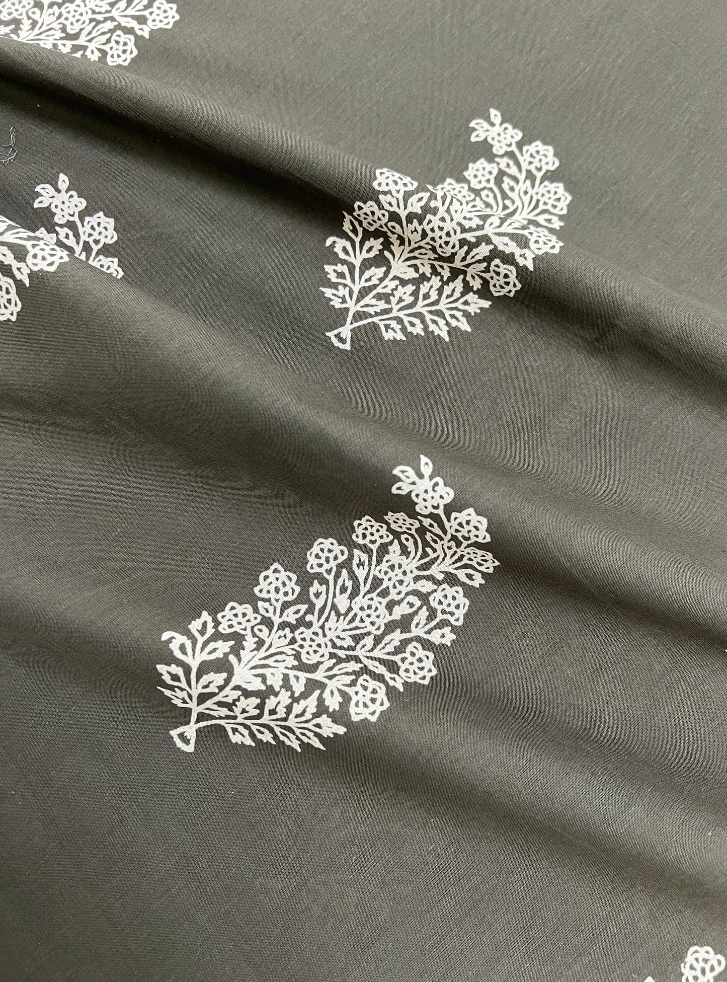 Cotton Cambric Fabric  : Rosa buti black