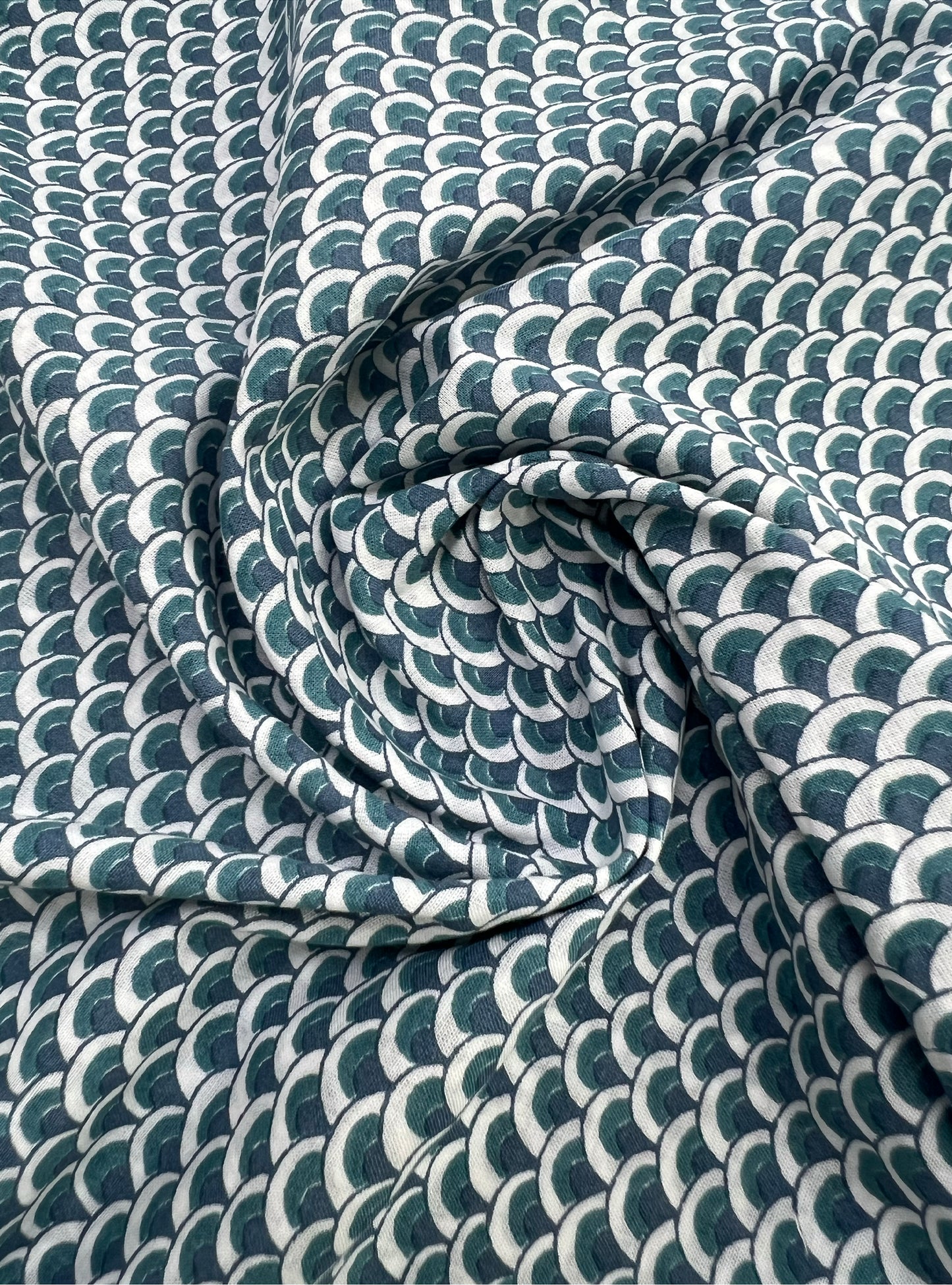 Cotton Cambric Fabric  : Scales Blue On Natural