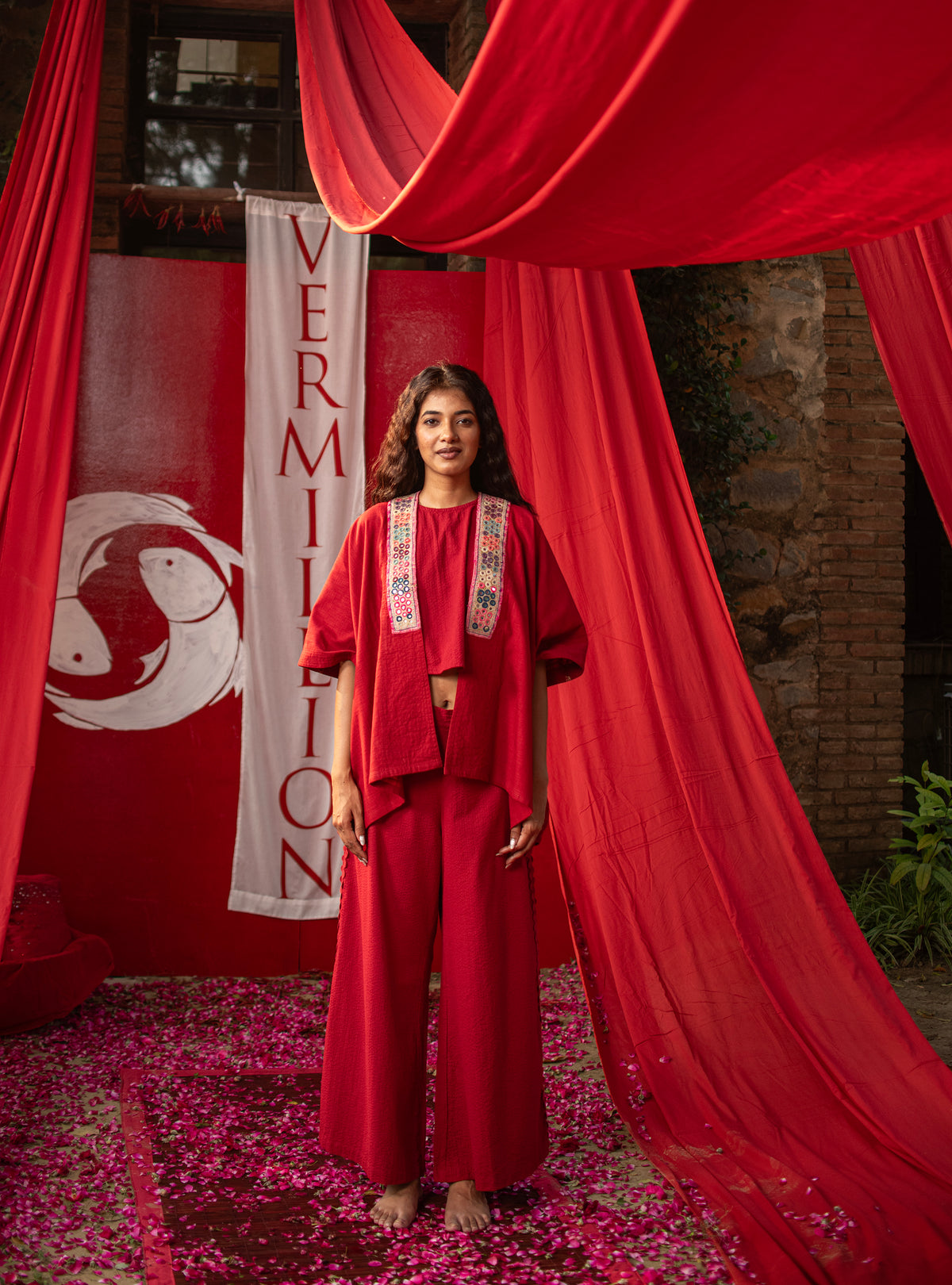 Shimmery Shrug : Crimson Slub