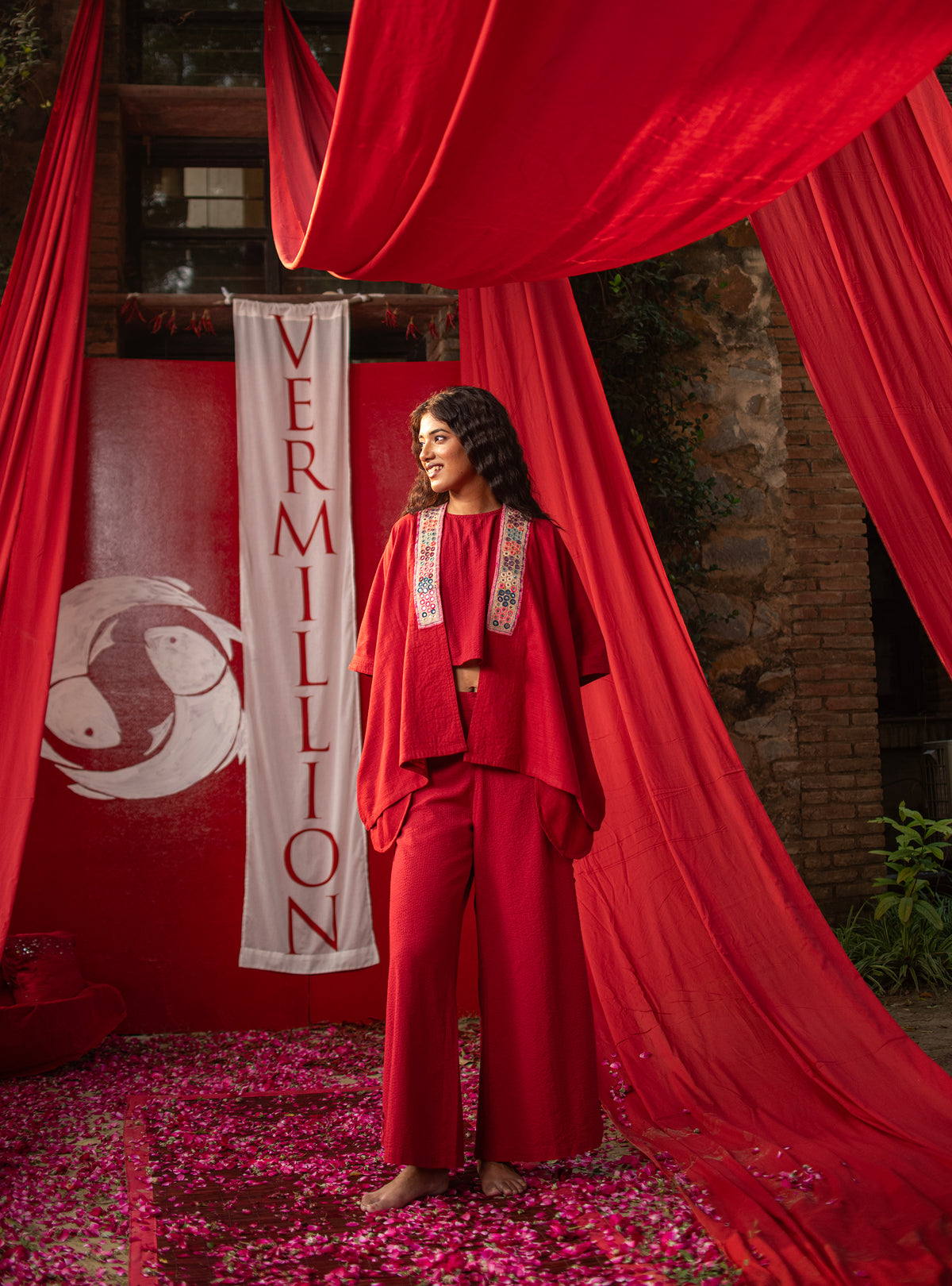 Shimmery Shrug : Crimson Slub