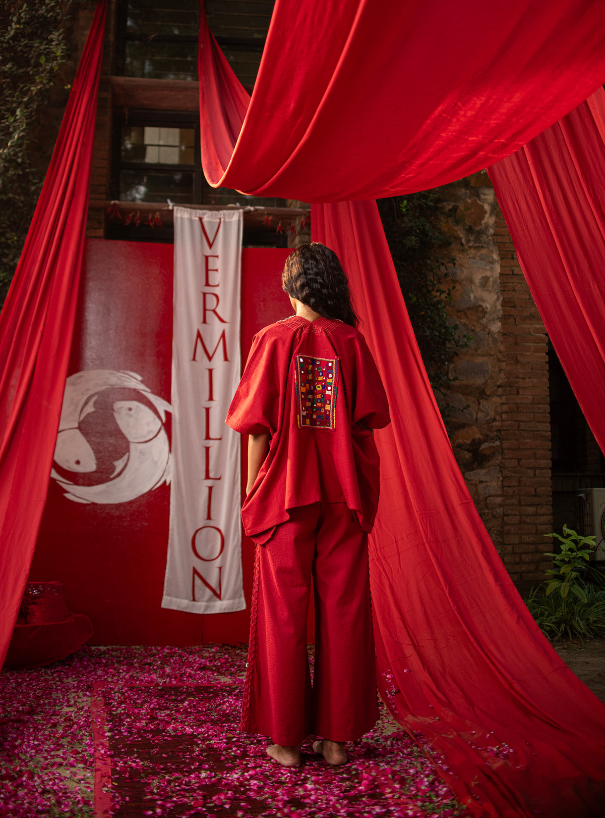 Shimmery Shrug : Crimson Slub