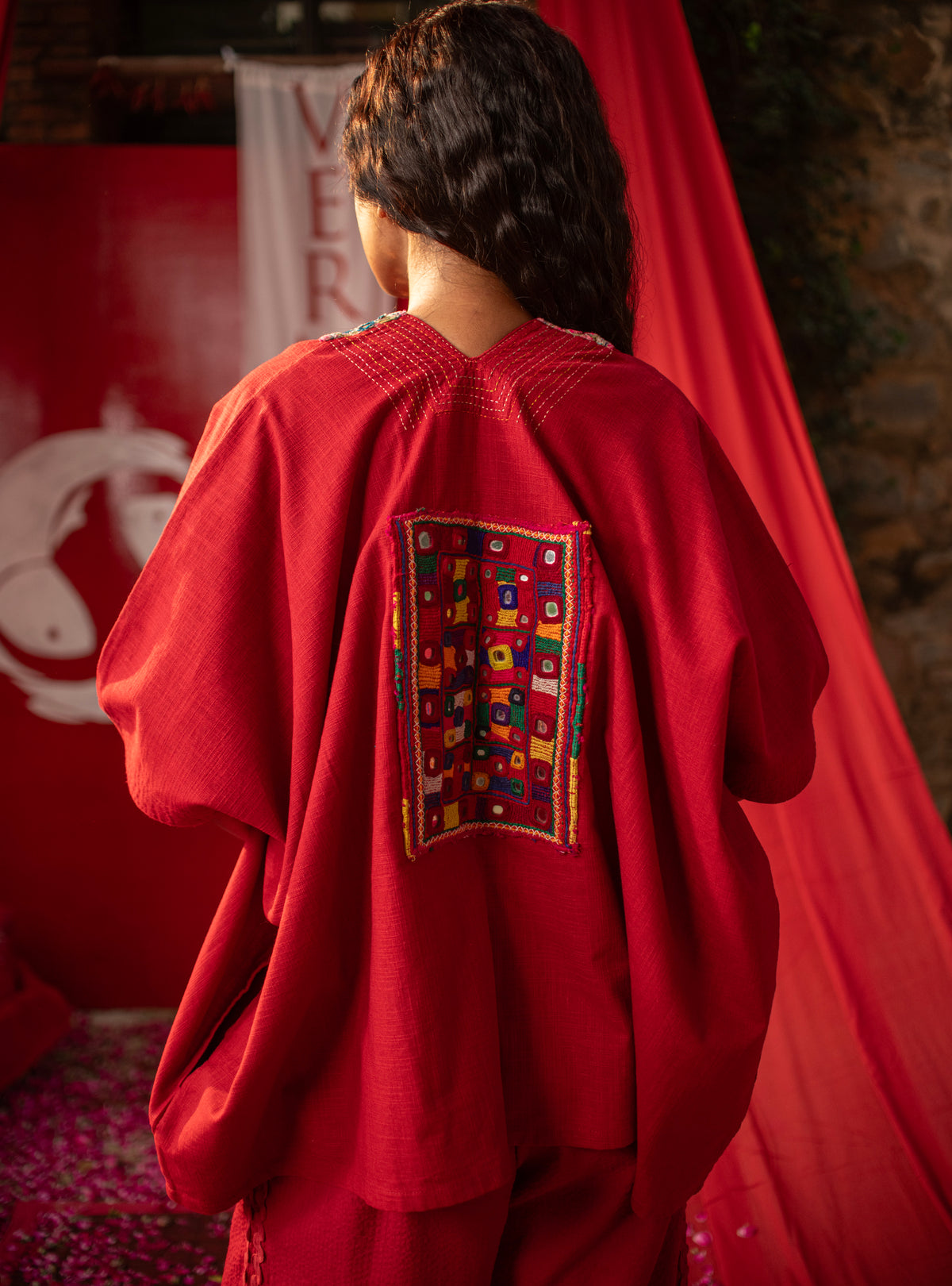 Shimmery Shrug : Crimson Slub