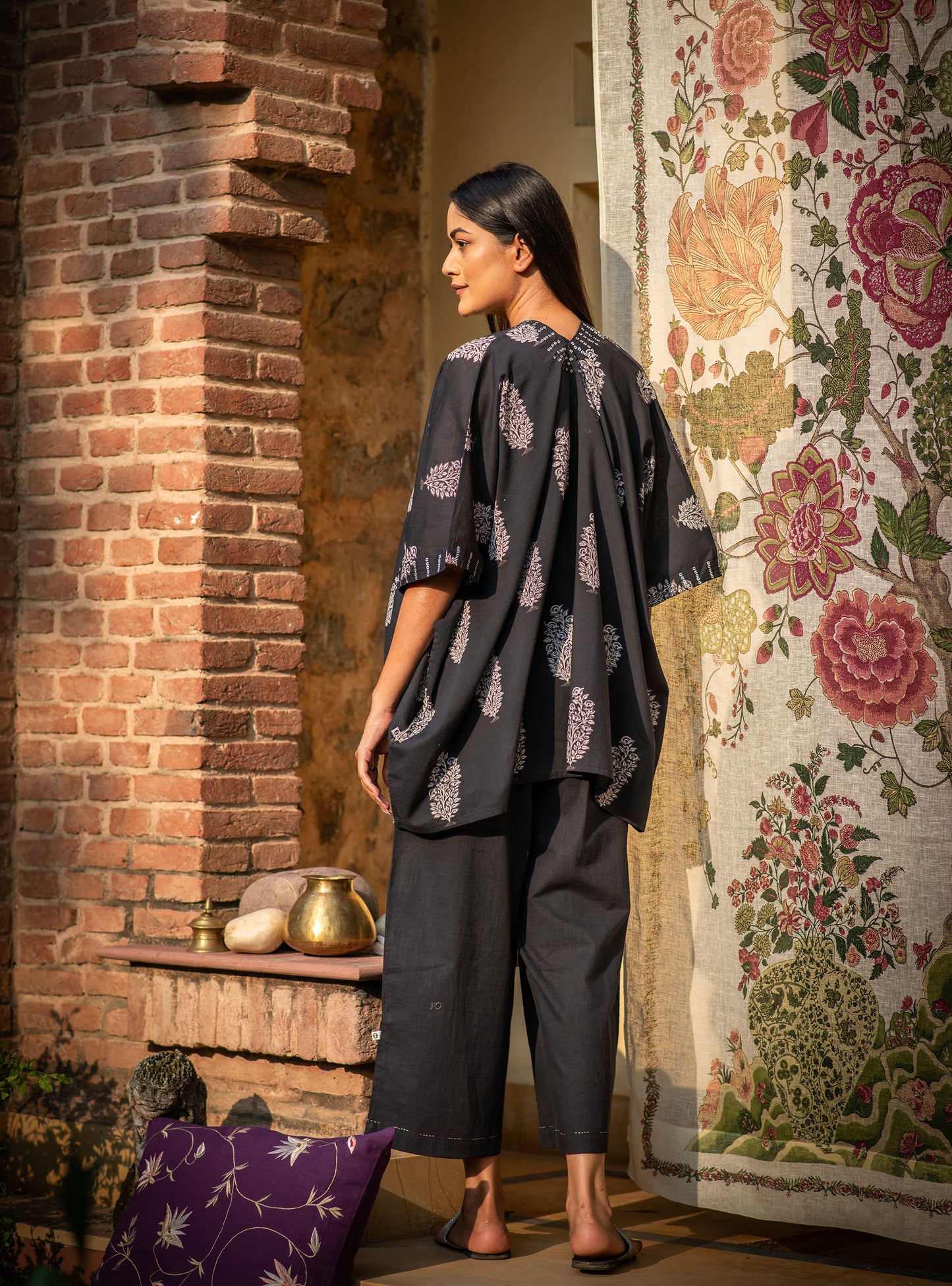 Cycle Pant Hand Emb : Black